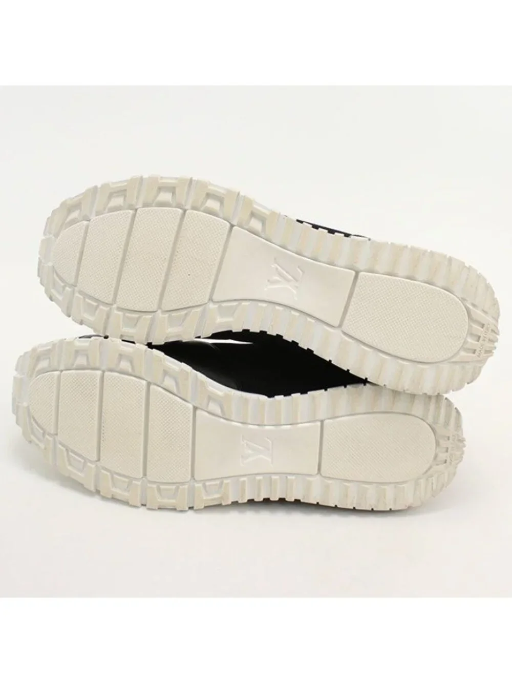 Louis Vuitton Run Away Sneakers Eclipse Mesh